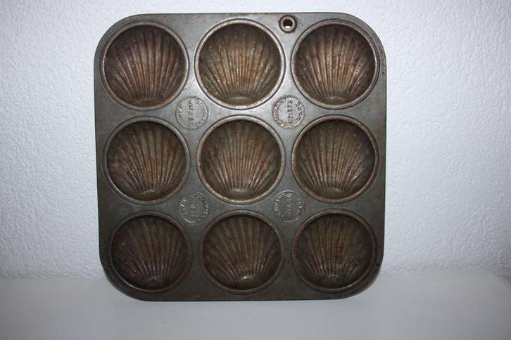 Bakvorm van Dominant ware nr. 1273, schelpvorm, Antiek en Kunst, Curiosa en Brocante, Ophalen of Verzenden