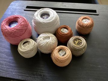 8 bollen DMC garen samen € 7,00  beschikbaar voor biedingen