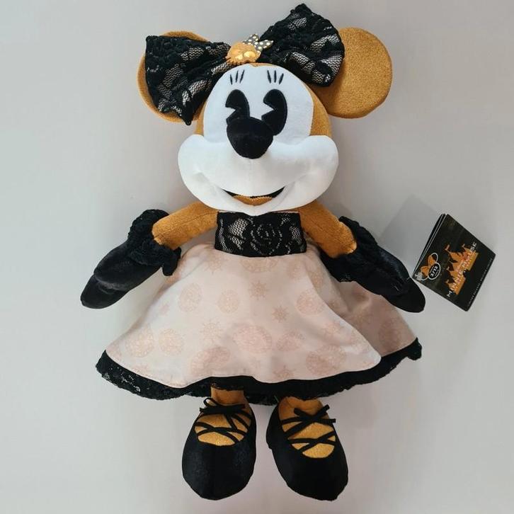 Minnie mouse plush the main attraction series 2/12 limited, Verzamelen, Disney, Nieuw, Knuffel, Mickey Mouse, Ophalen