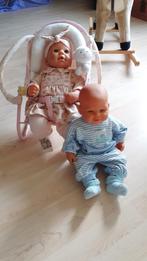 Poppen kinderwagen, 2 poppen met kleren en een wipstoel, Ophalen, Zo goed als nieuw, Pop
