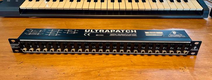 Behringer Ultrapatch 48 Patchbay, Muziek en Instrumenten, Mengpanelen, Gebruikt, 20 kanalen of meer, Ophalen of Verzenden