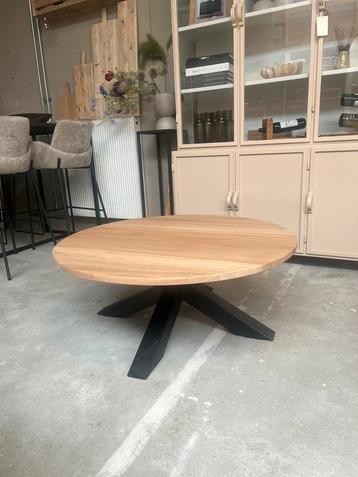 Salontafel eiken stalen matrix matzwart beschikbaar voor biedingen