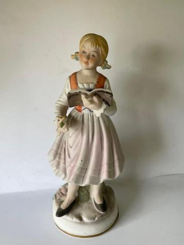 Vintage beeldje porselein. Lezend meisje. Meisje met boek.  beschikbaar voor biedingen