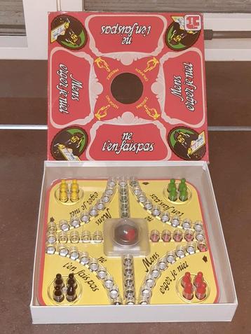Mens erger je niet 1978 druk dobbelsteen / pop o matic beschikbaar voor biedingen