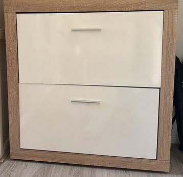Shoe wardrobe beschikbaar voor biedingen