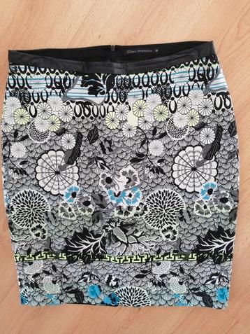 Rok Steps. Maat 40. Gevoerde rok. Leuke details  beschikbaar voor biedingen