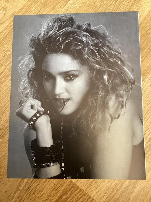 Poster/bladzijde Madonna (jaren 80/zwart/wit), Verzamelen, Posters, Zo goed als nieuw, Muziek, Rechthoekig Staand, Verzenden