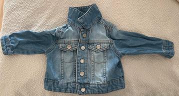 Blauw spijkerjasje maat 68. beschikbaar voor biedingen
