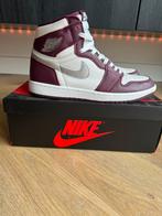 Nike Jordan 1 high Bordeaux 44 1/2, Kleding | Heren, Schoenen, Ophalen of Verzenden, Zo goed als nieuw, Sneakers of Gympen, Nike