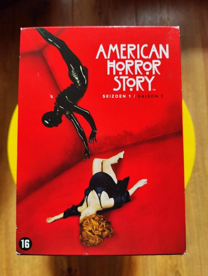 American Horror Story - Seizoen 1 t/m 3 - DVD boxes, Cd's en Dvd's, Dvd's | Tv en Series, Zo goed als nieuw, Horror, Vanaf 16 jaar