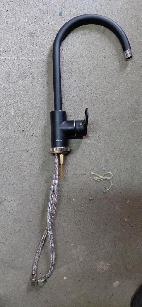 Nieuwe mengkraan Black edition ❗️  ruilen voor iets anders, Huis en Inrichting, Keuken | Keukenelementen, Zo goed als nieuw, Minder dan 100 cm