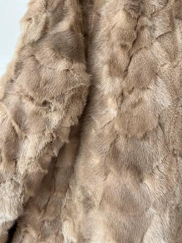 Nerts bontjas beige maat 40/42 beschikbaar voor biedingen