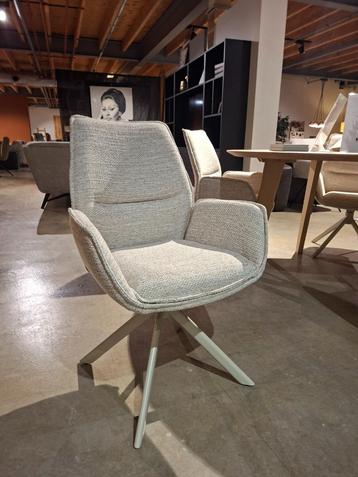 London set van 4 eetkamerstoelen Moods nu voor €750,- beschikbaar voor biedingen