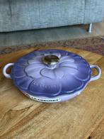 Le Creuset gietijzeren Campagnard 26 cm – Blue Bell Purple, Ophalen of Verzenden, Nieuw, Gietijzer, Koekenpan of Braadpan