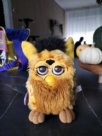 Furby Giraffe - Helemaal Goed! beschikbaar voor biedingen