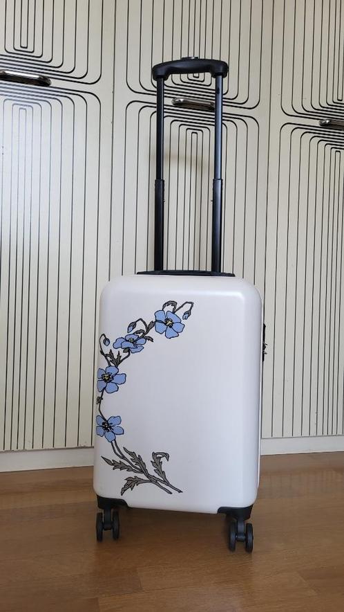 Mooie Koffer trolley ~ NIEUW IN DOOS, Sieraden, Tassen en Uiterlijk, Koffers, Nieuw, Hard kunststof, 50 tot 60 cm, Slot, Uitschuifbare handgreep