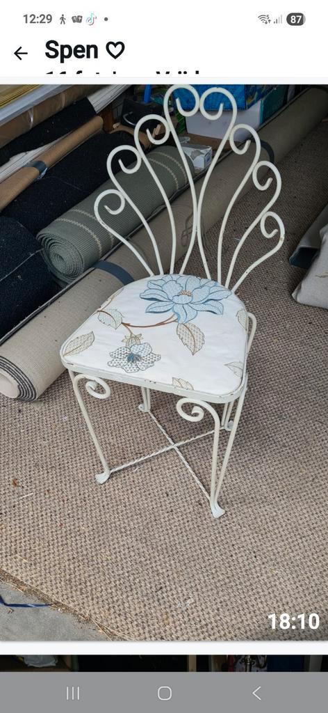 Charmant Smeedijzeren Stoeltje - Franse Brocante Stijl, Huis en Inrichting, Stoelen, Gebruikt, Eén, Metaal, Stof, Wit, Ophalen of Verzenden