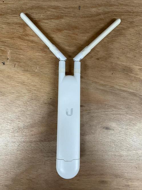 Ubiquiti unifi UAP-AC-M outdoor accespoint, Computers en Software, Accesspoints, Gebruikt, Ophalen of Verzenden