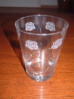 mooie vintage glas vaas met rozen roosjes puntgaaf, Ophalen of Verzenden, Glas