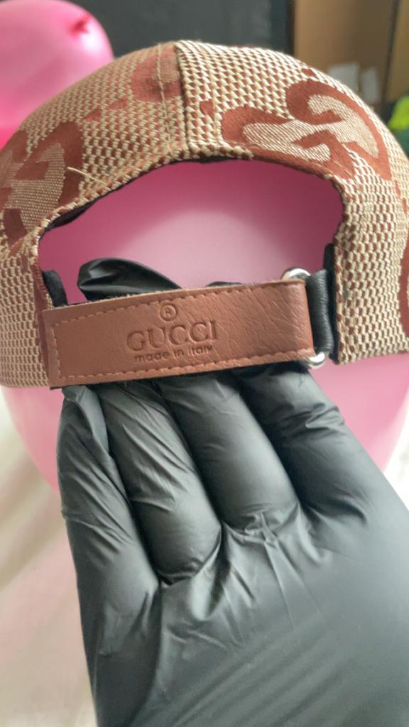 Mooie bruine Gucci pet - Jumbo logo, Kleding | Heren, Hoeden en Petten, Ophalen of Verzenden, Zo goed als nieuw, One size fits all