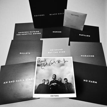 8 Vinyl Single Box Editors Black Gold + BonusCd SIGNED NIEUW beschikbaar voor biedingen