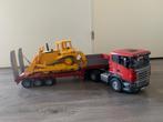 Bruder Scania vrachtwagen met dieplader en CAT Bulldozer, Kinderen en Baby's, Ophalen of Verzenden, Zo goed als nieuw