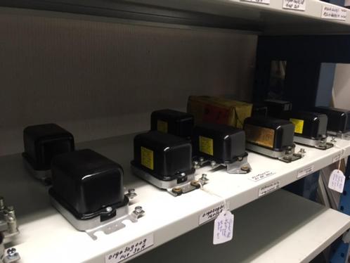 Originele bosch regelaars voor diverse dynamo's 6 / 12 volt, Auto-onderdelen, Motor en Toebehoren, Gebruikt, Ophalen of Verzenden