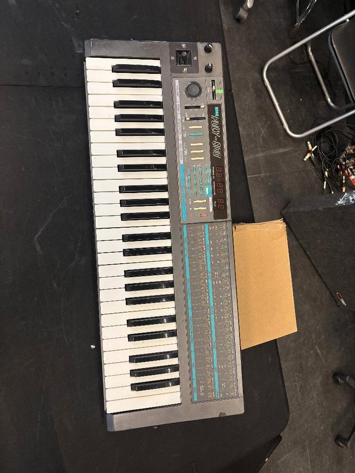 KORG POLY800, Muziek en Instrumenten, Synthesizers, Zo goed als nieuw, 61 toetsen, Korg, Ophalen of Verzenden
