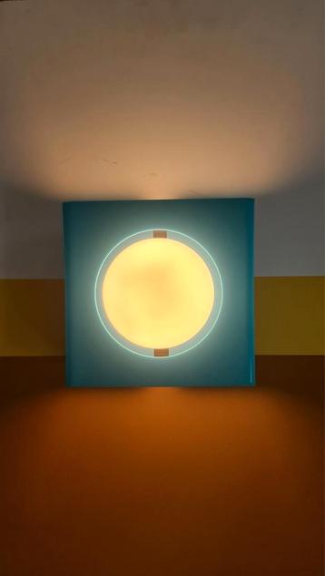 Een schitterende wandlamp of plafondlamp. Space age beschikbaar voor biedingen