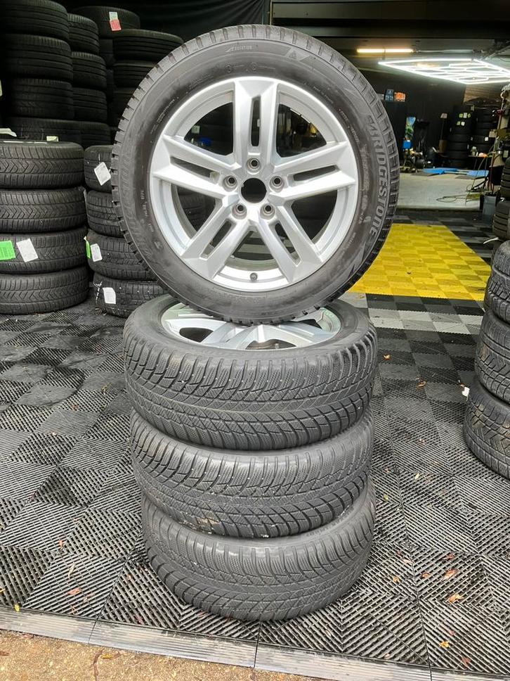 17 inch originele Audi A4 8W velgen met winterbanden, Auto-onderdelen, Banden en Velgen, Velg(en), Winterbanden, 17 inch, 225 mm