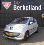 Peugeot 107 1.0 12V Urban Move  Airco / Elektrisch pakket, Voorwielaandrijving, Euro 5, Stof, 4 stoelen