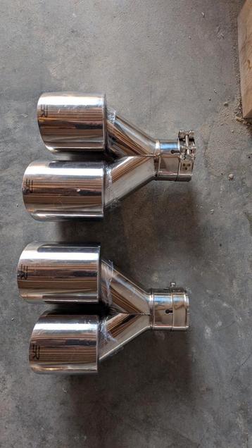 Links en rechts eindstuk 63mm in 2x101 mm uit beschikbaar voor biedingen