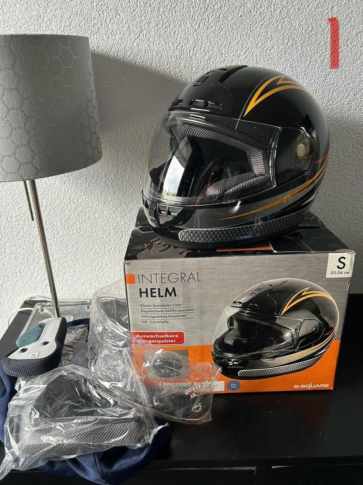 B-Square Integraalhelm - Maat S, Motoren, Kleding | Motorhelmen, Dames, Integraalhelm, S, Overige merken, Tweedehands, Ophalen of Verzenden