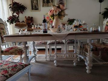 Brocante eethoek  beschikbaar voor biedingen