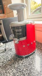 Mooie rode SMEG slowjuicer SJF01 zgan!, Huis en Inrichting, Ophalen, Zo goed als nieuw