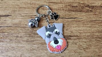 Sleutelhanger Schnauzer PVC groot met beschermengeltje beschikbaar voor biedingen