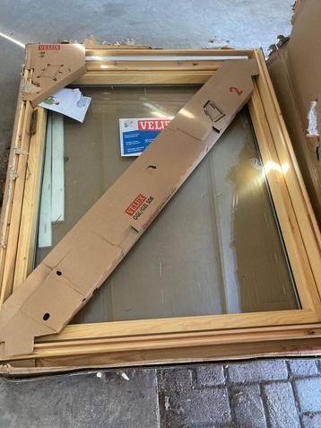 Velux dakraam S08 glas / draaigedeelte, in nieuwstaat beschikbaar voor biedingen