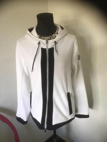 WIT FLEECE VEST VAN HV SOCIETY MAAT 42 beschikbaar voor biedingen