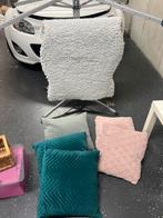Gratis Kussens en Vachtje, Ophalen, Gebruikt, Overige kleuren, Vierkant