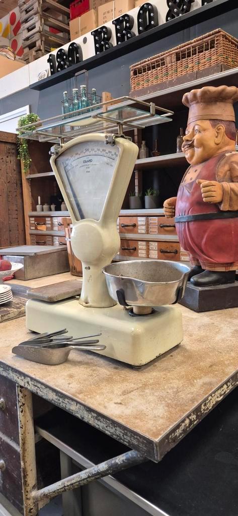 Mooie authentieke oude weegschaal uit 1947, Antiek en Kunst, Antiek | Gereedschap en Instrumenten, Ophalen