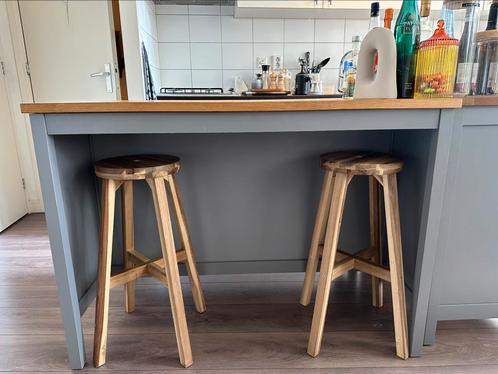 Trendy Ikea Tornviken Kitchen Island, keuken eiland, Huis en Inrichting, Barren, Zo goed als nieuw, Ophalen