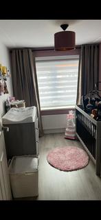 Te koop complete babykamer zwart/grijs houtlook, Kinderen en Baby's, Kinderkamer | Complete kinderkamers, Ophalen, Zo goed als nieuw