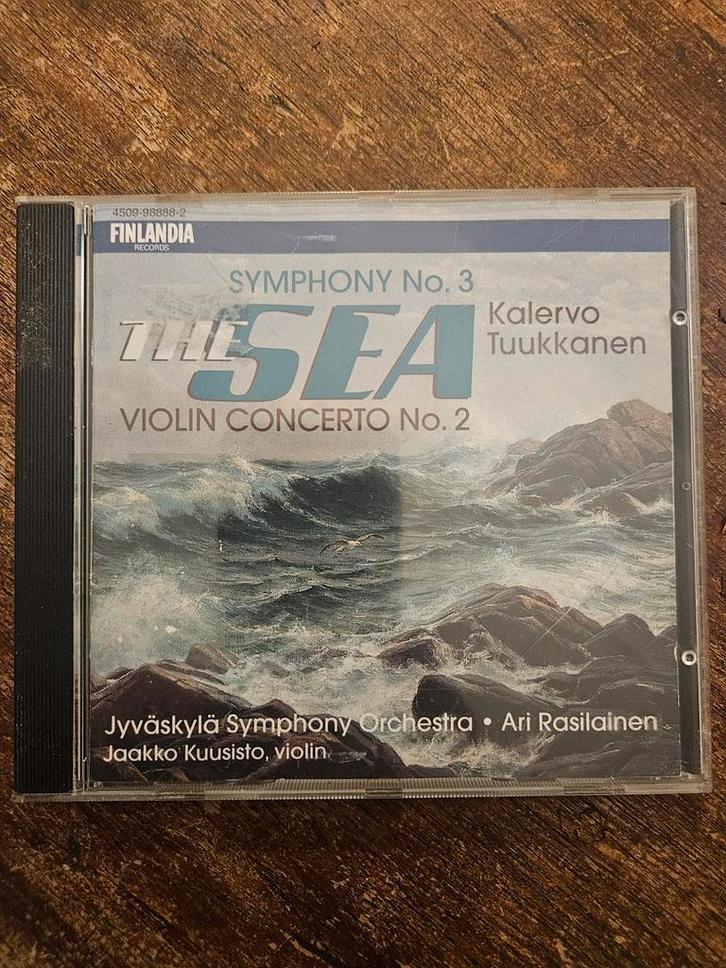 Tuukkanen - Symfonie nr. 3, Vioolconcert nr. 2 - CD, Cd's en Dvd's, Cd's | Klassiek, Zo goed als nieuw, Orkest of Ballet, Modernisme tot heden