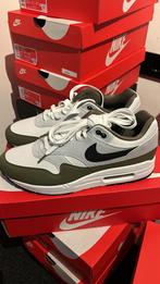 Nike air max 1 White Black Medium Olive, Overige kleuren, Nike, Nieuw, Ophalen of Verzenden