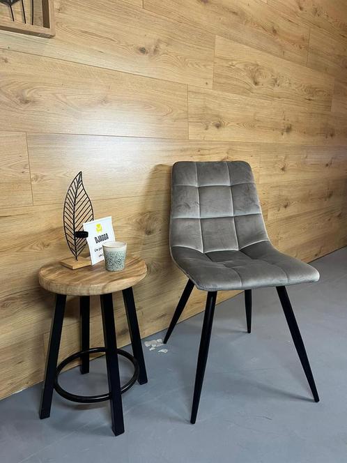 Eetkamerstoel timmy grijs nieuw uit voorraad, Huis en Inrichting, Stoelen, Nieuw, Vijf, Zes of meer stoelen, Metaal, Stof, Grijs