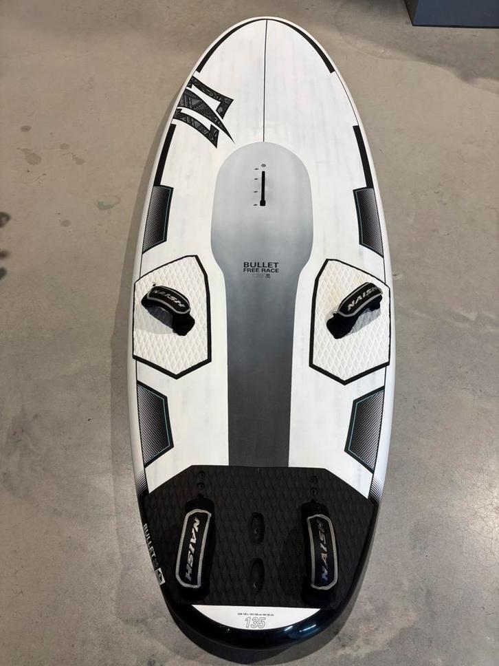 Naish Bullet Freerace - 135L / Zo goed als nieuw/ 2024 model, Watersport en Boten, Windsurfen, Zo goed als nieuw, Plank, Minder dan 250 cm
