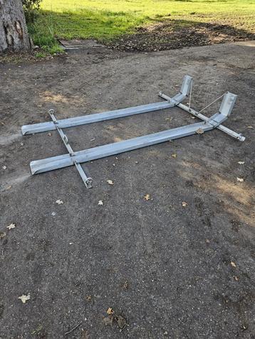 Motor aanhanger frame RVS beschikbaar voor biedingen