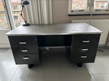Gispen design bureau  beschikbaar voor biedingen