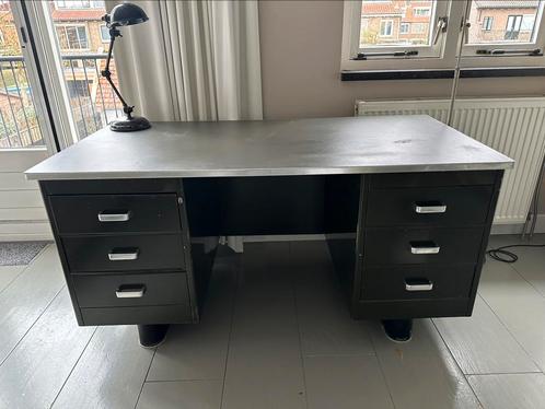 Gispen design bureau, Huis en Inrichting, Bureaus, Gebruikt, Bureau, Ophalen