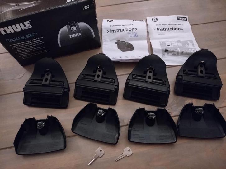Thule Rapid System 753 en kit 4024, Auto diversen, Dakdragers, Zo goed als nieuw, Ophalen of Verzenden